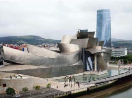 The futuristic Guggenheim Museum in Bilbao, Spain. Photo- Pau Barrena:Bloomberg